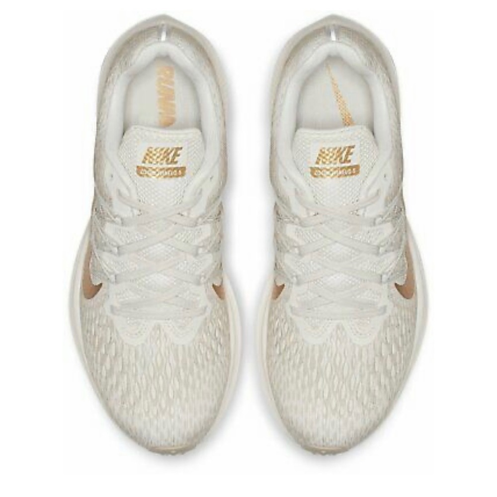 Nike Women's Air Zoom Winflo 5 Running Shoes, White/Gold, size 8